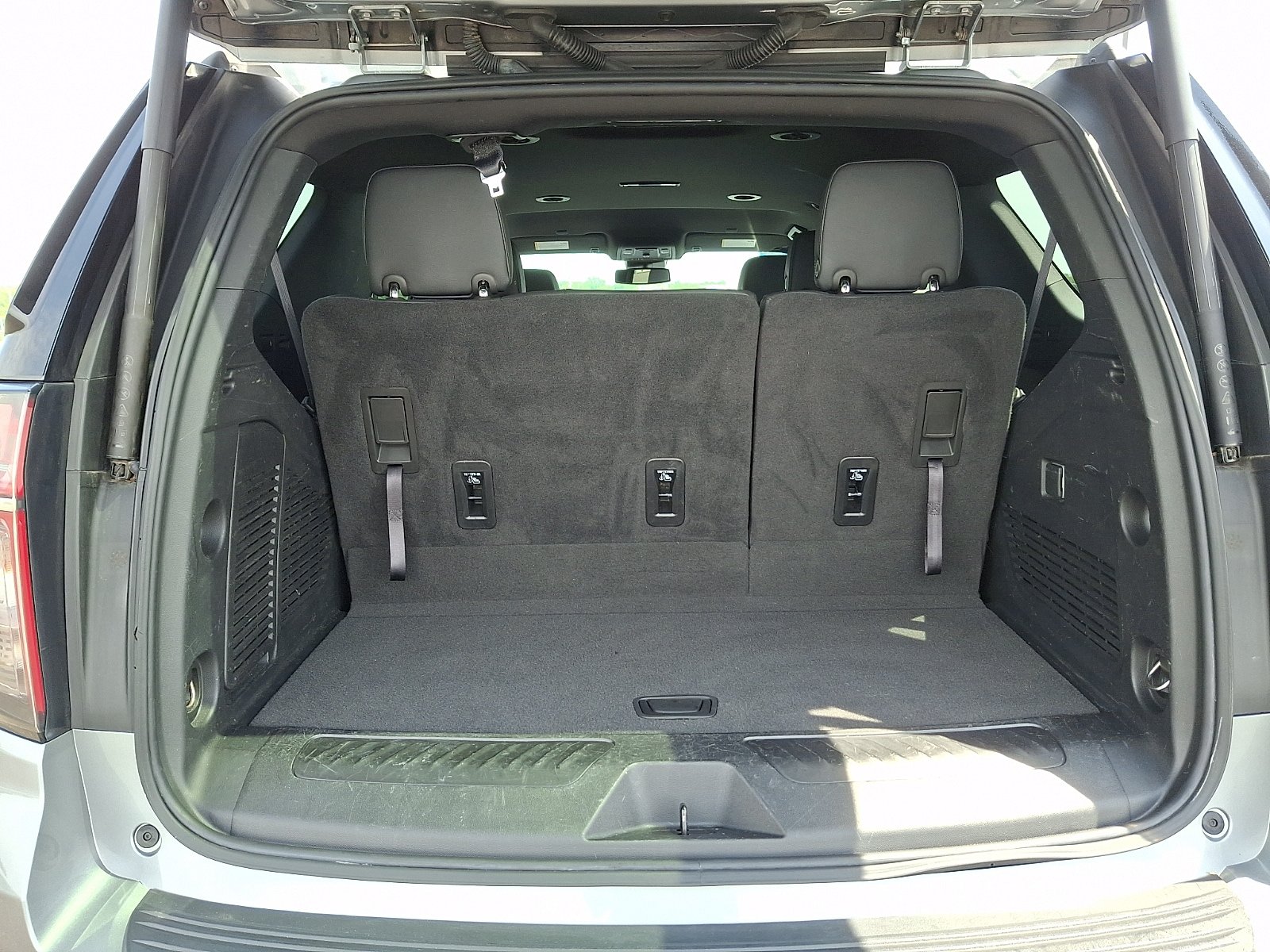 Used 2024 Chevrolet Tahoe LT AWD/4WD image 31