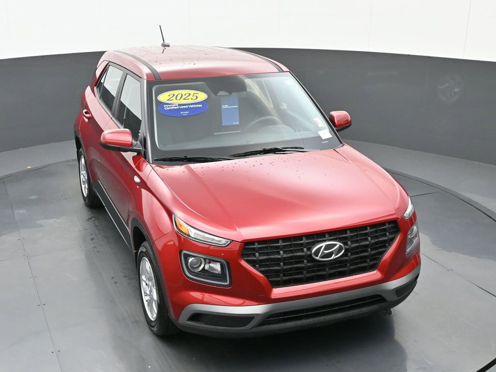 Certified 2025 Hyundai Venue SE image 32