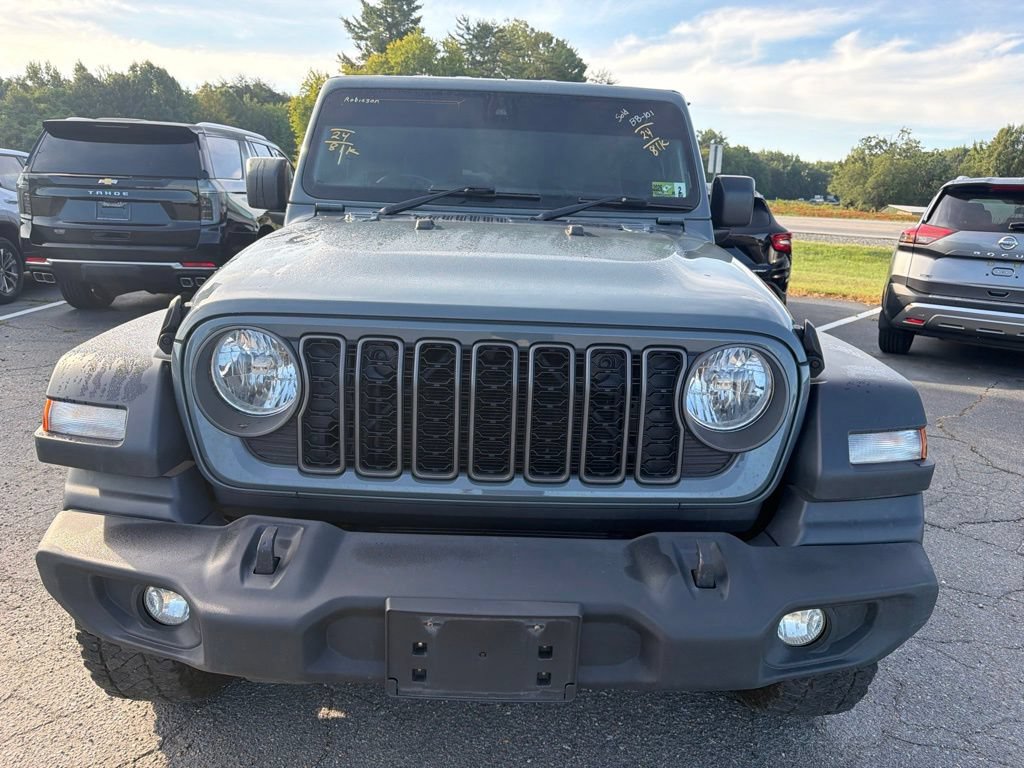 Used 2024 Jeep Wrangler Unlimited Sport w/ Convenience Group AWD/4WD image 2