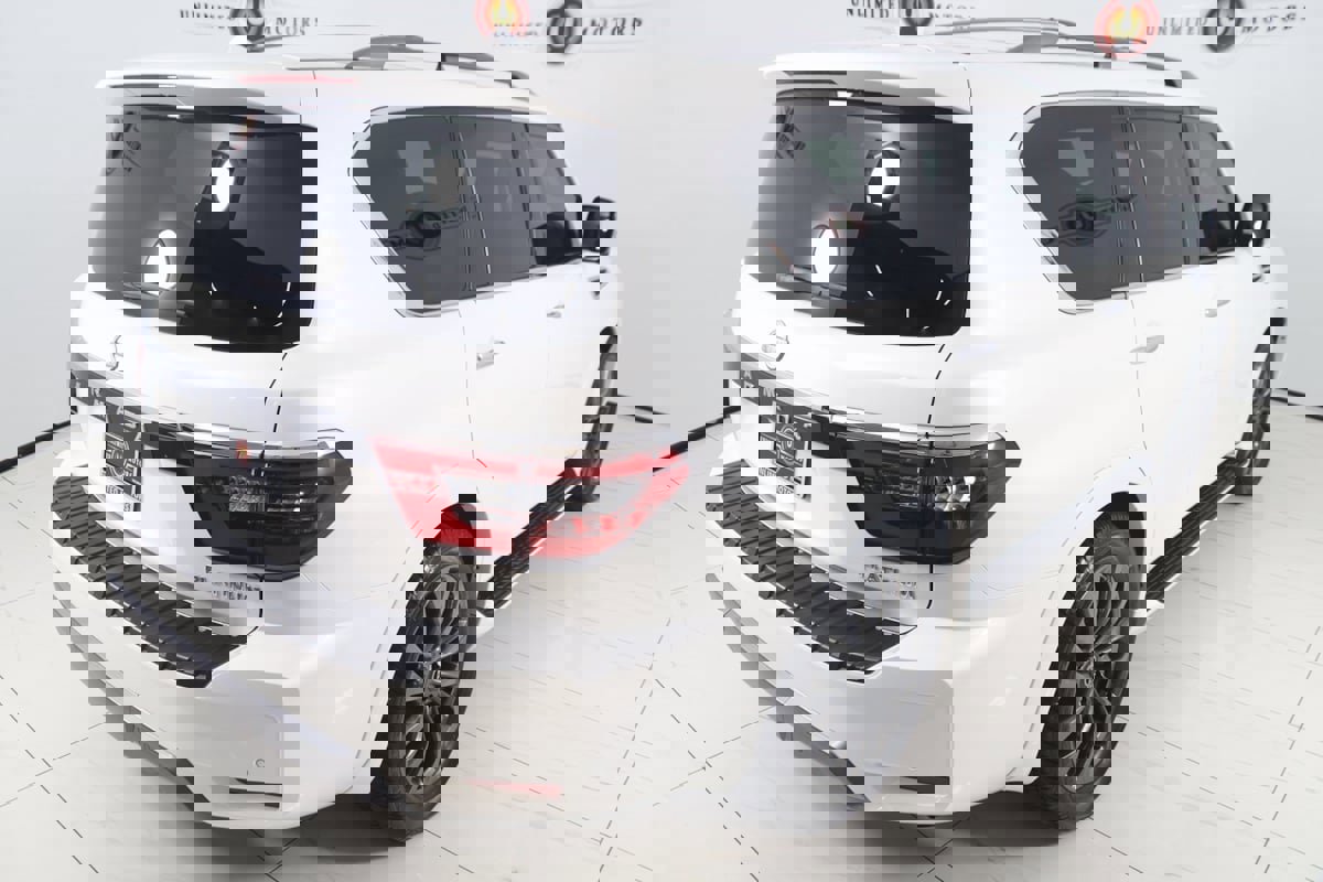 Used 2024 Nissan Armada Platinum w/ Captain's Chairs Package image 51