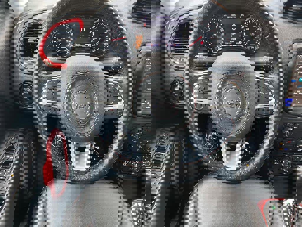 Used 2018 Jeep Renegade Trailhawk image 7