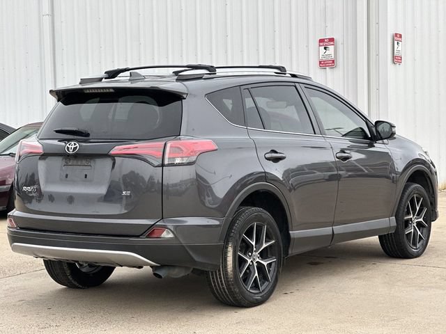 Used 2018 Toyota RAV4 SE w/ Power Extra Value Package FWD image 4