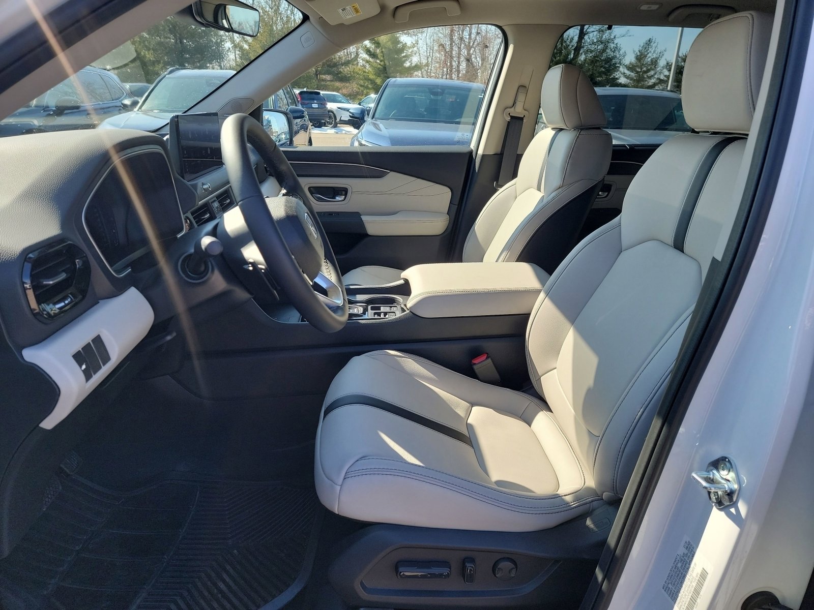 New 2026 Honda Pilot Touring image 12