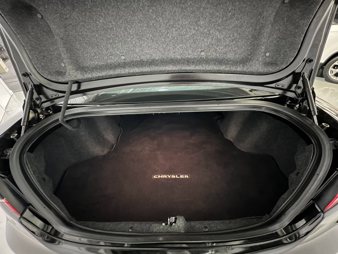 Used 2012 Chrysler 200 Touring image 12