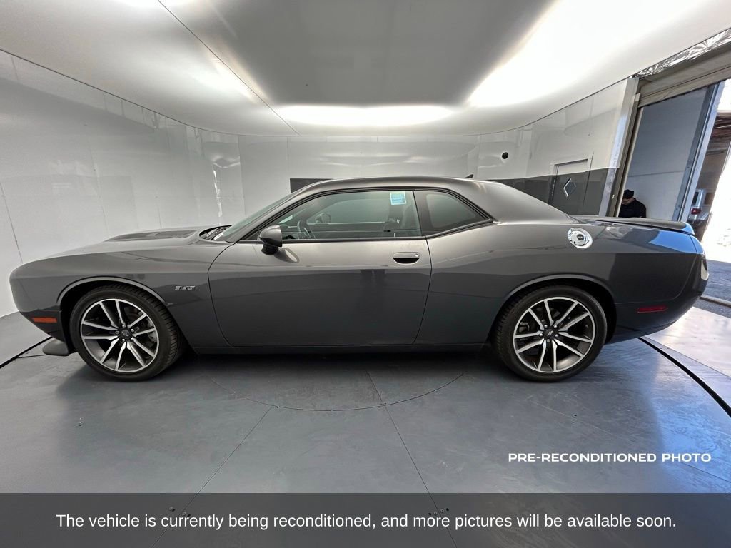Used 2023 Dodge Challenger R/T w/ Plus Package image 2