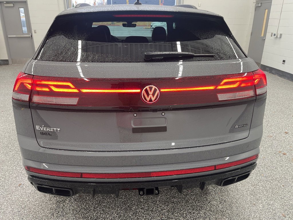 New 2026 Volkswagen Atlas Cross Sport SEL R-Line image 4