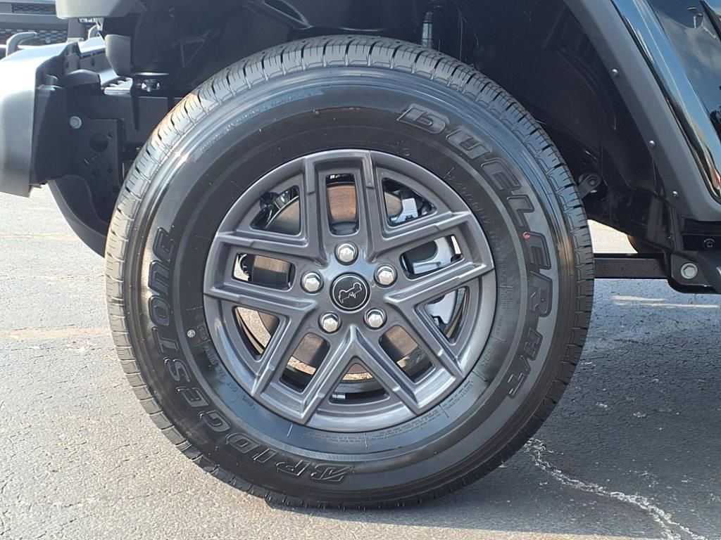 New 2025 Jeep Gladiator Sport image 50