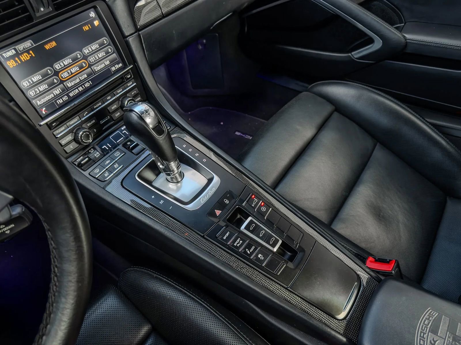 Used 2015 Porsche 911 Turbo S AWD/4WD image 36