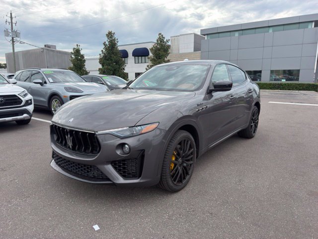 Used 2023 Maserati Levante Modena AWD/4WD image 2