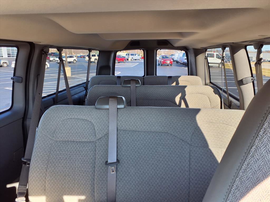 Used 2025 Chevrolet Express 3500 LT w/ LT Preferred Equipment Group RWD image 19