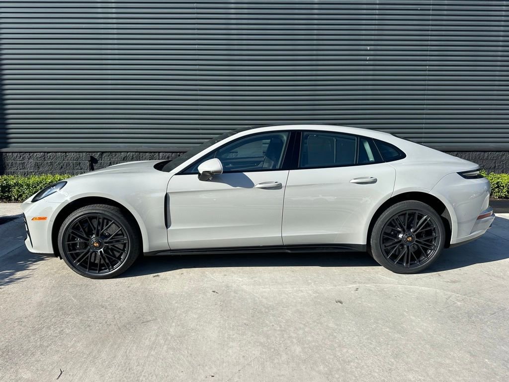 Used 2026 Porsche Panamera GTS image 2
