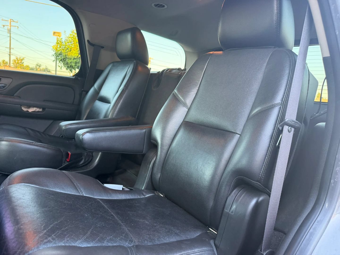 Used 2012 Chevrolet Tahoe LTZ AWD/4WD image 12