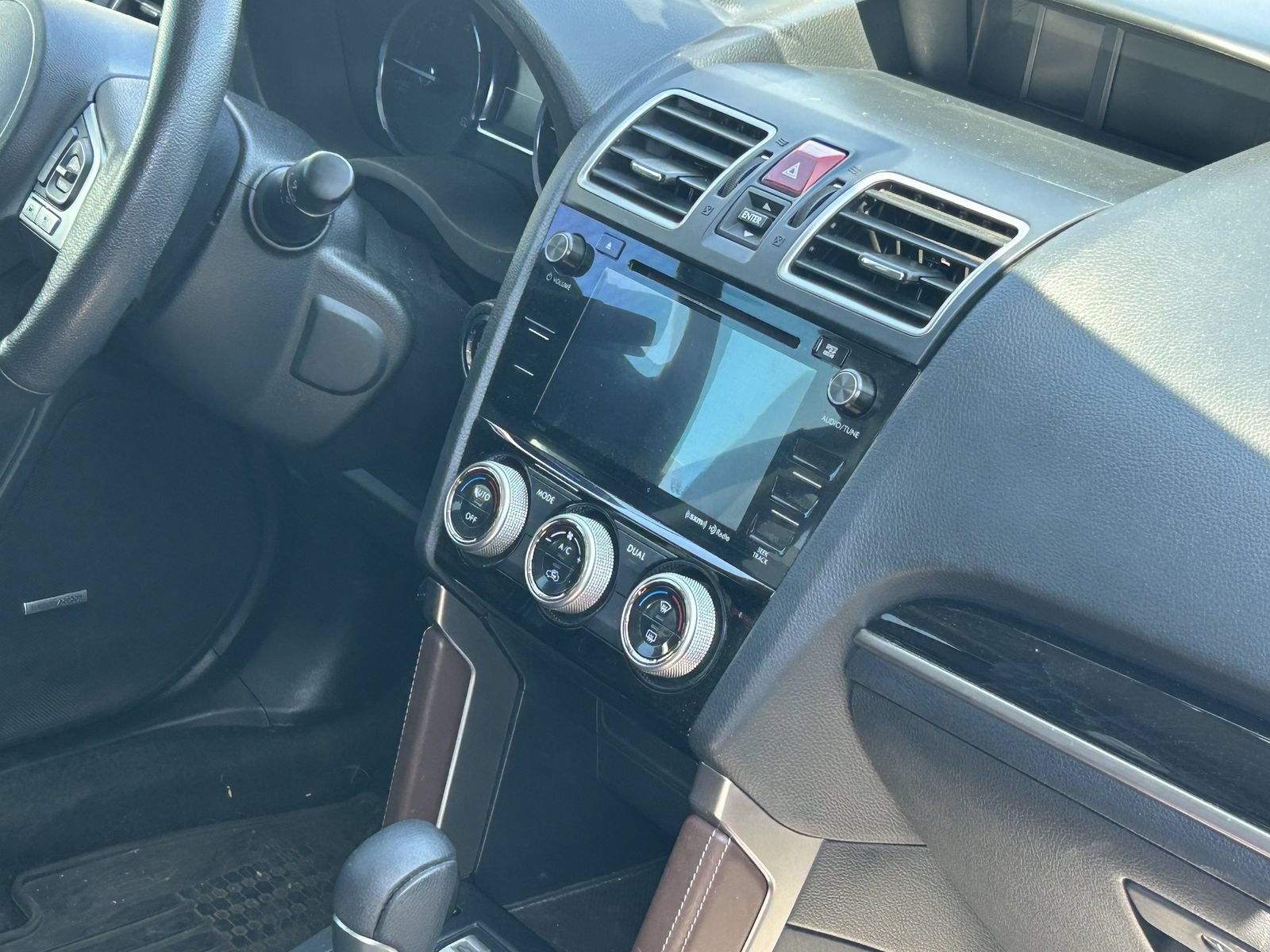 Used 2018 Subaru Forester 2.5i Touring AWD/4WD image 10