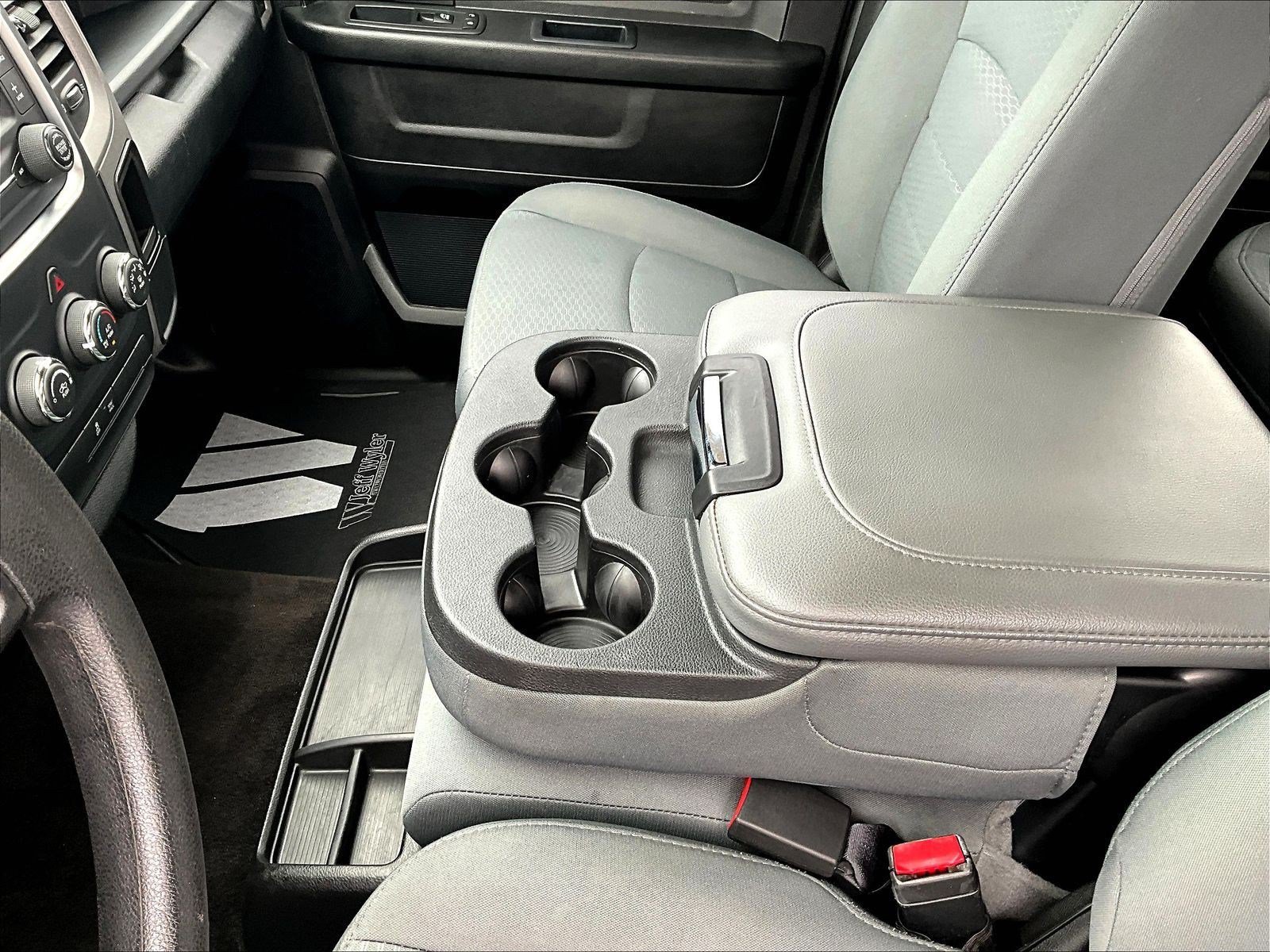 Used 2017 RAM 1500 Express RWD image 19