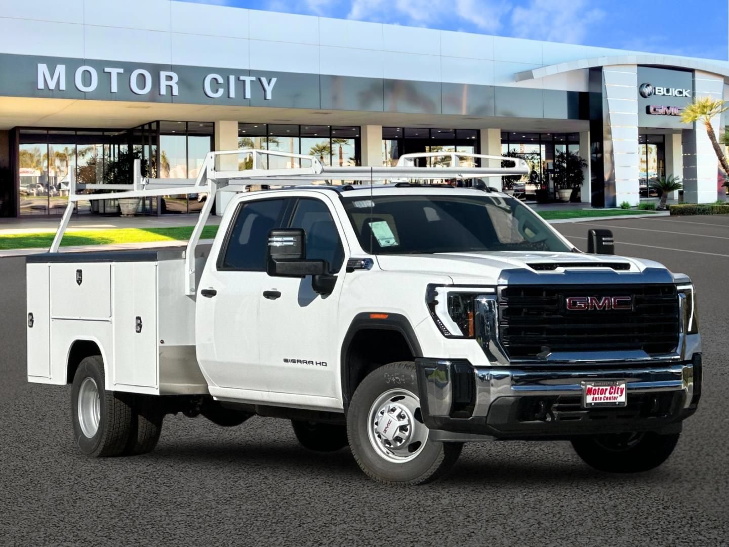 New 2025 GMC Sierra 3500 Pro w/ Convenience Package
