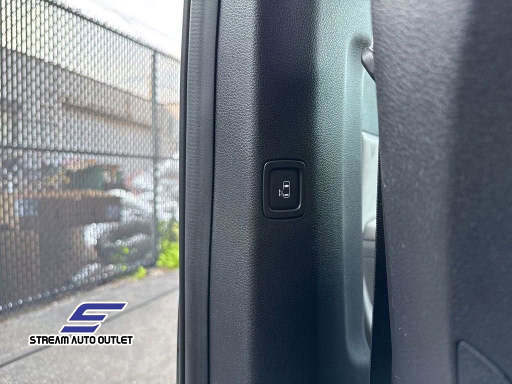 Used 2024 Kia Carnival SX image 31