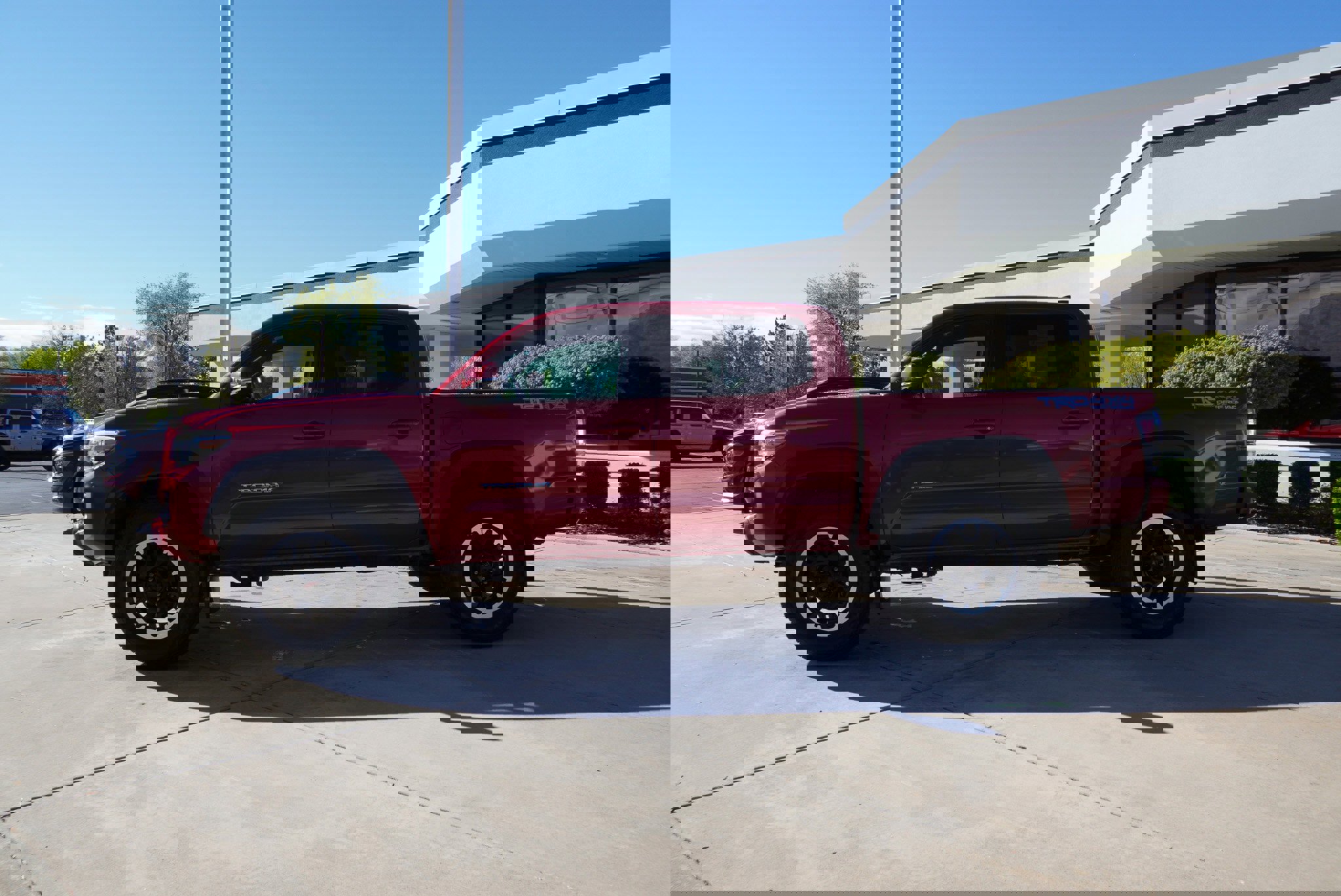 Used 2021 Toyota Tacoma TRD Off-Road w/ Technology Package image 5