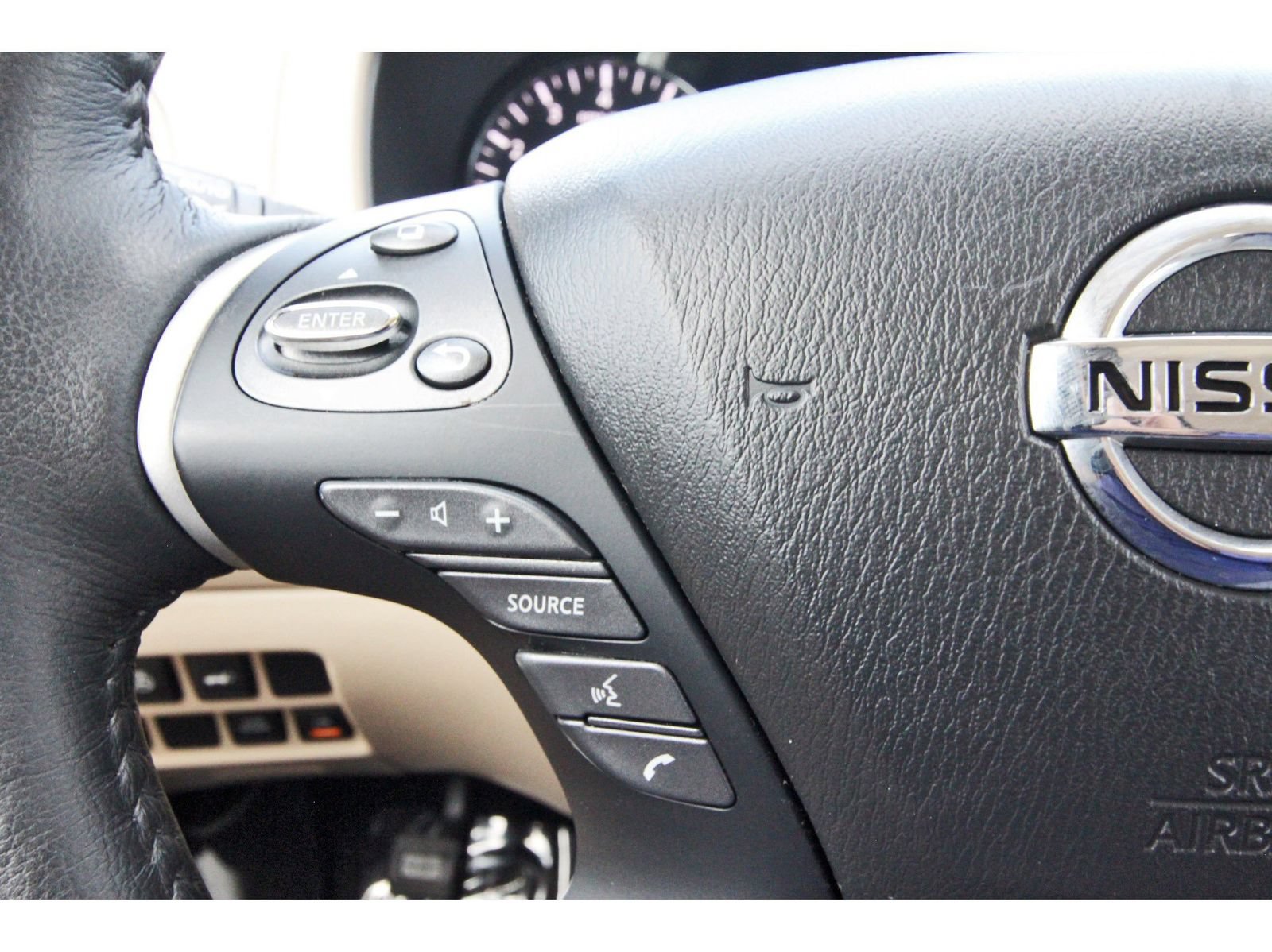 Used 2019 Nissan Pathfinder Platinum FWD image 18