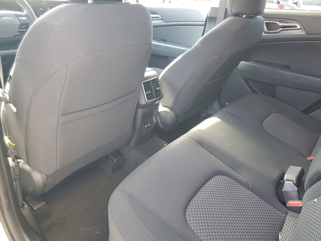 New 2026 Kia Sportage LX image 21