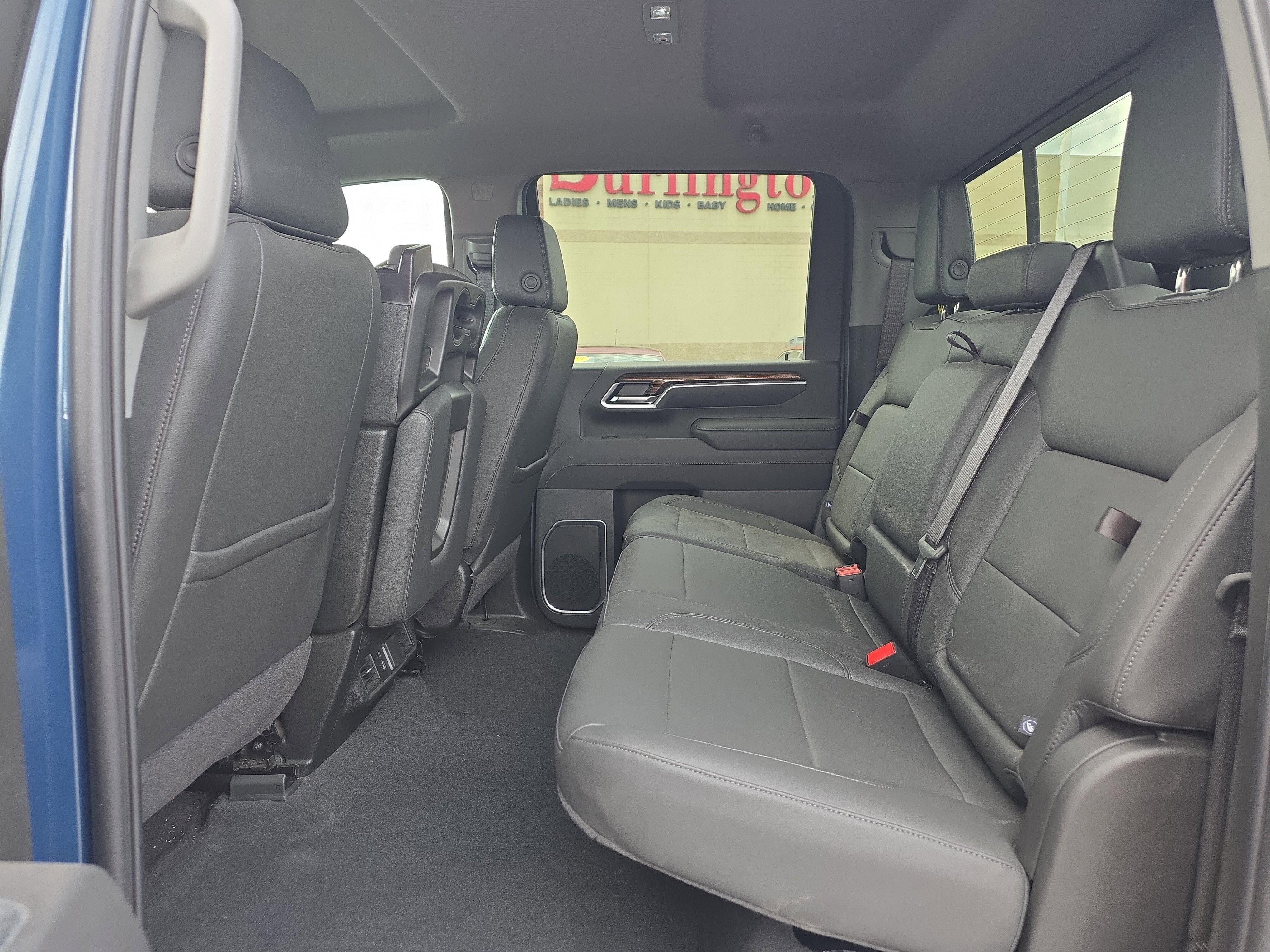 Used 2025 Chevrolet Silverado 2500 LT AWD/4WD image 12