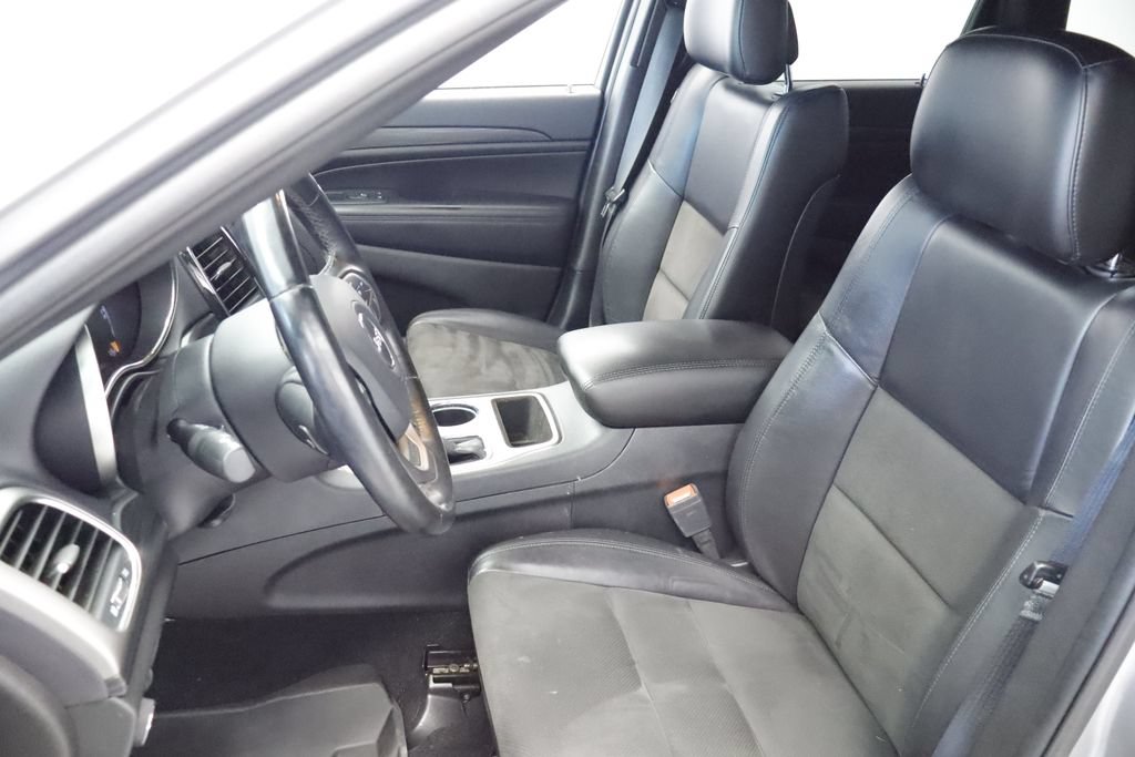 Certified 2021 Jeep Grand Cherokee Laredo X AWD/4WD image 23