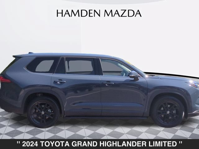 Used 2024 Toyota Grand Highlander AWD image 2