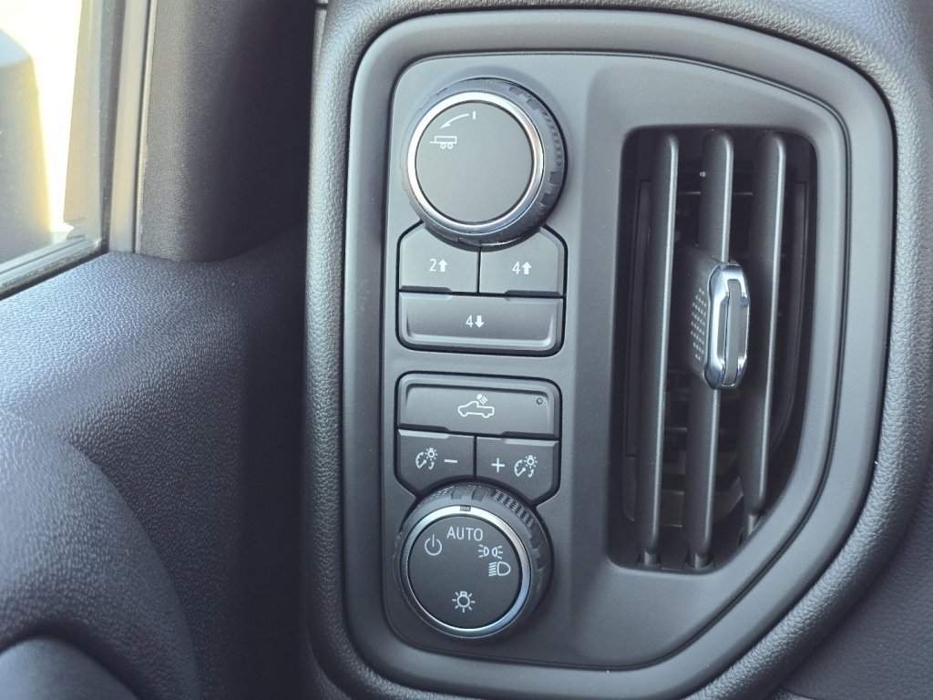 New 2025 Chevrolet Silverado 2500 W/T image 17