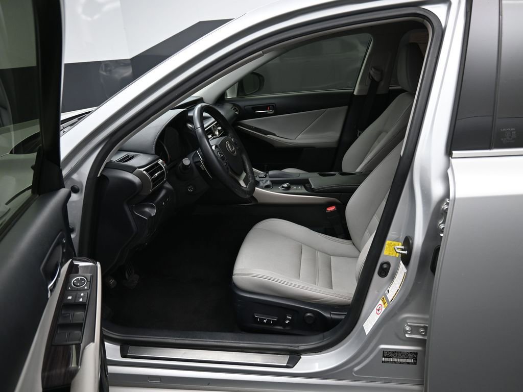 Used 2015 Lexus IS 250 AWD w/ Luxury Package image 9