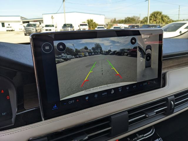 Used 2025 Lincoln Corsair Reserve w/ Rear Removable Package Tray image 28