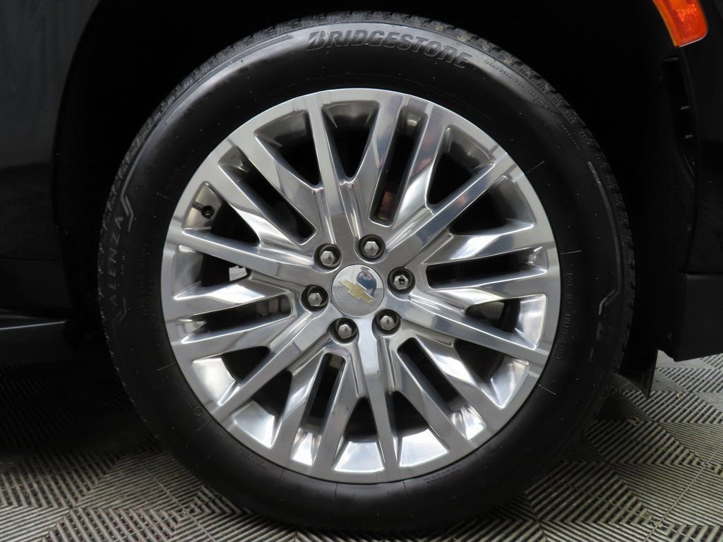 Used 2024 Chevrolet Tahoe LT w/ Luxury Package image 8