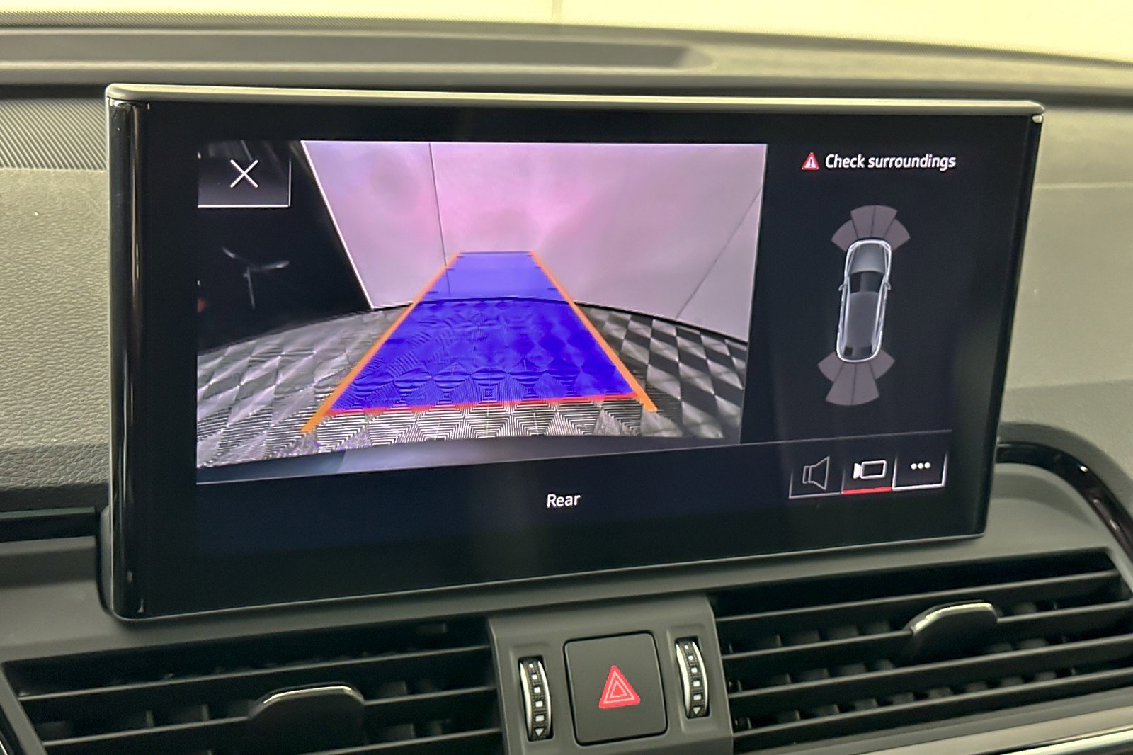 Used 2023 Audi Q5 2.0T Premium w/ Convenience Package image 18