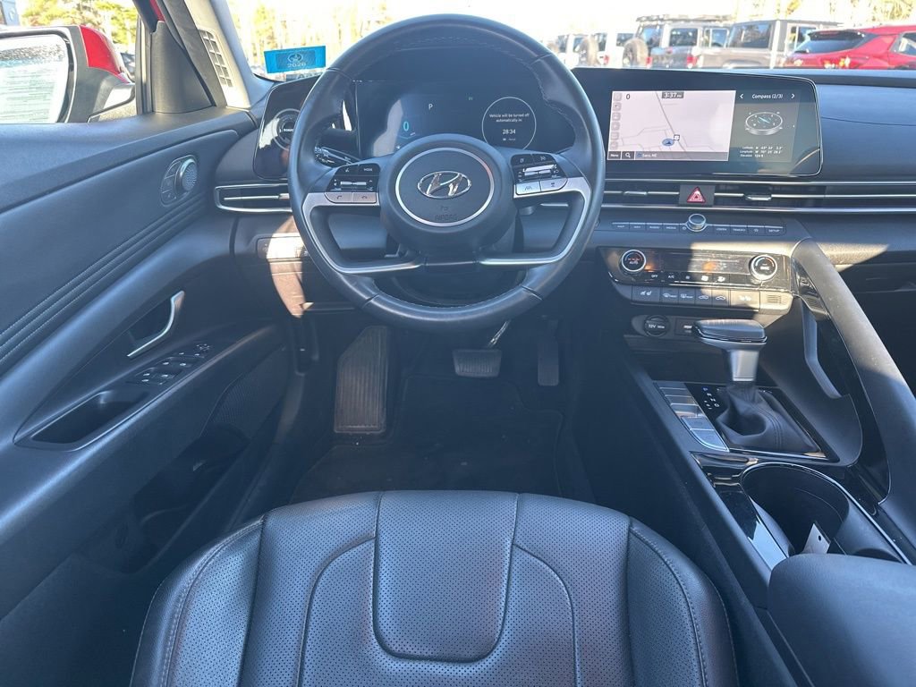 Used 2023 Hyundai Elantra Limited image 18