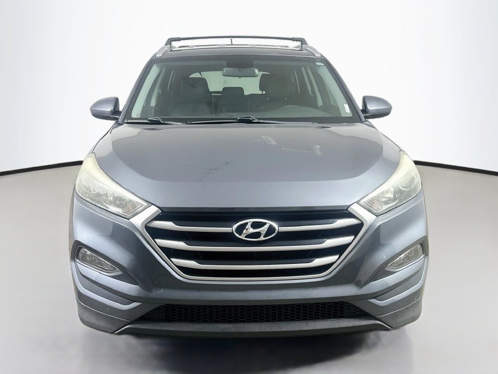 Used 2017 Hyundai Tucson SE w/ SE Popular Package 02 FWD image 2