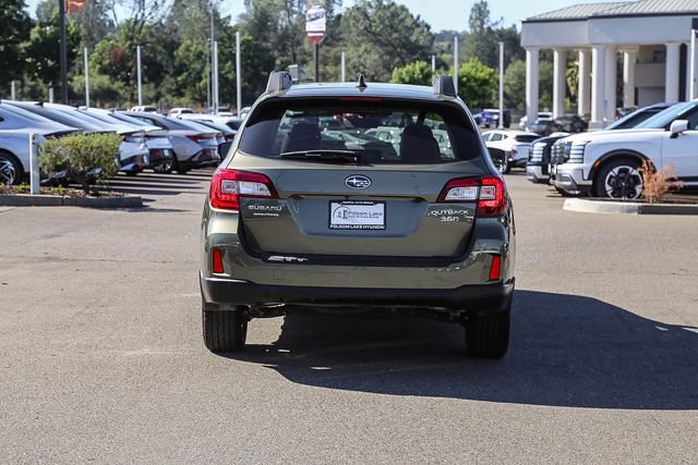 Used 2017 Subaru Outback 3.6R Limited AWD/4WD image 4