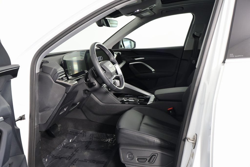 Used 2025 Audi Q5 Premium AWD/4WD image 10