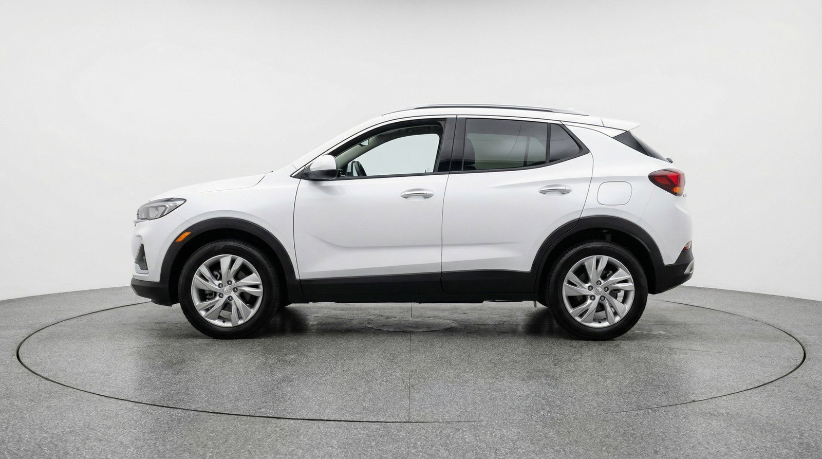Used 2025 Buick Encore GX Preferred AWD/4WD image 5