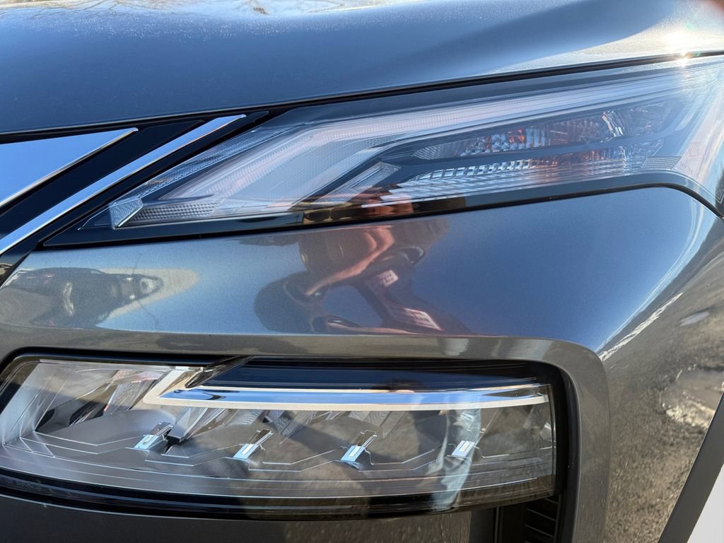 Certified 2023 Nissan Rogue SV image 22