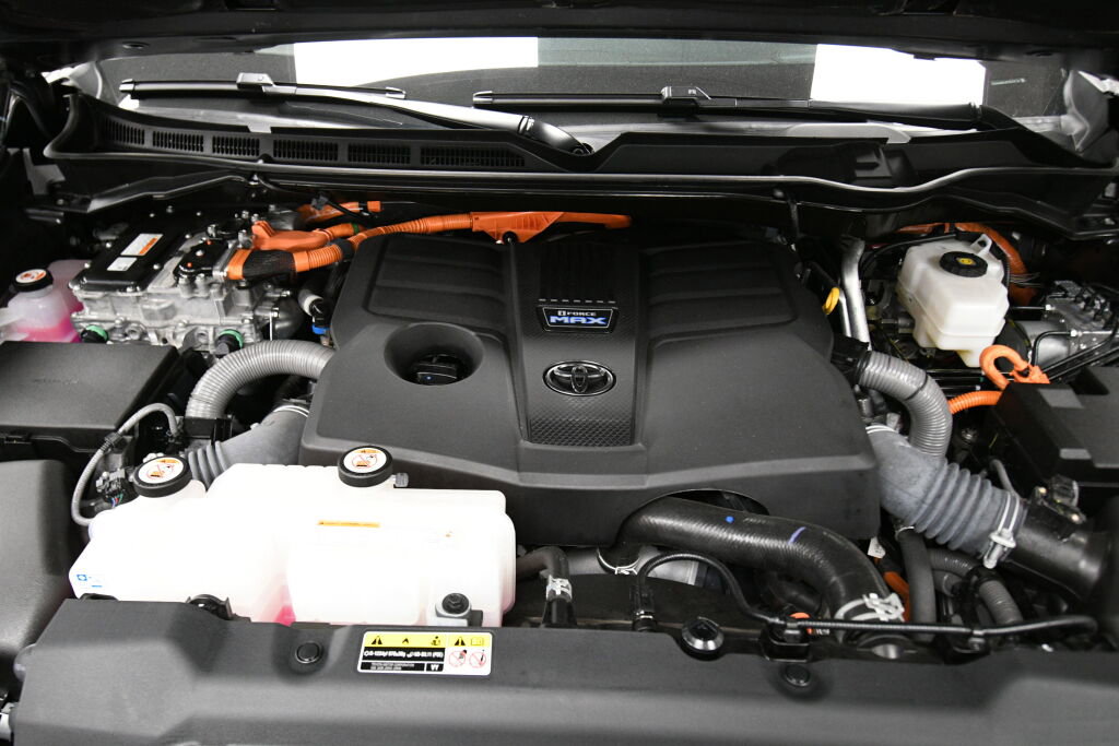 Certified 2024 Toyota Sequoia Capstone image 36