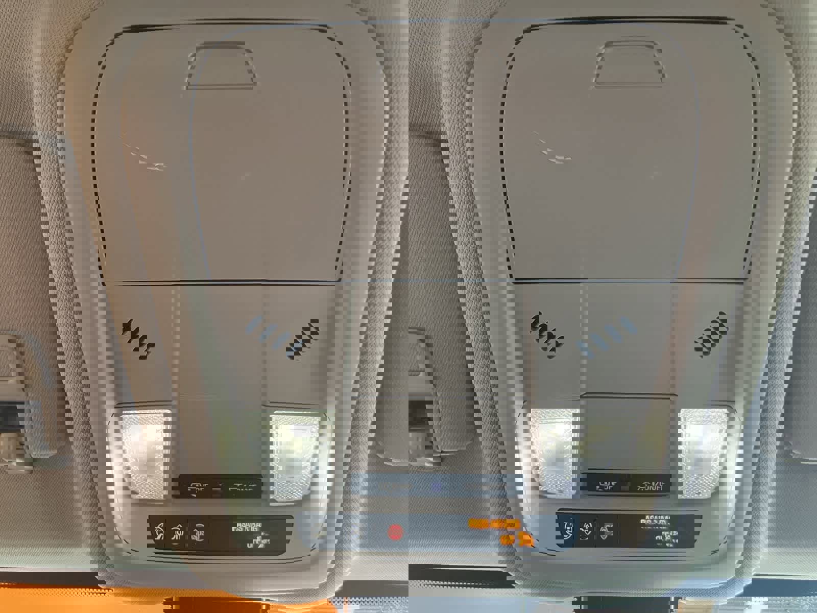 Used 2023 GMC Terrain SLE w/ Driver Convenience Package image 23