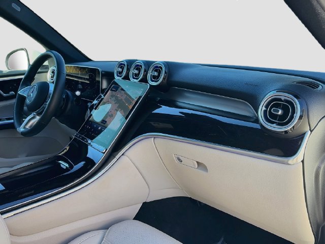 Certified 2026 Mercedes-Benz GLC 300 4MATIC image 30