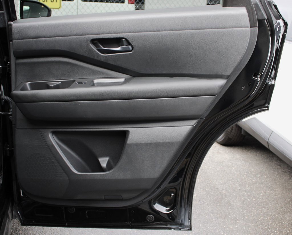 Certified 2024 Nissan Pathfinder S image 17