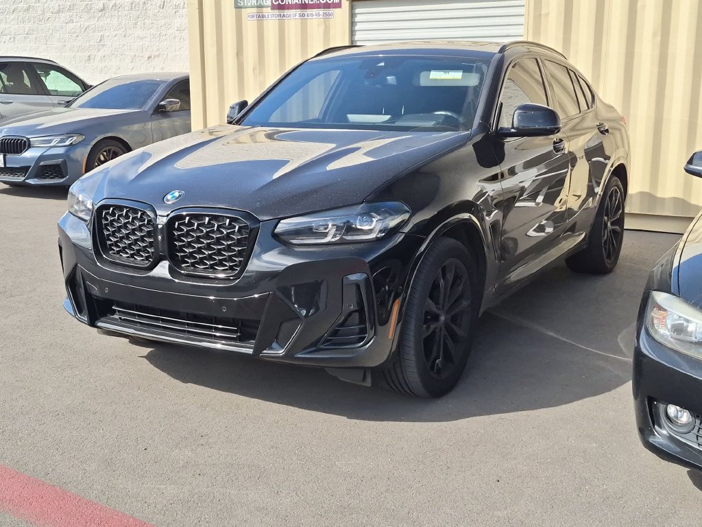 Certified 2025 BMW X4 xDrive30i w/ Premium Package AWD/4WD image 2