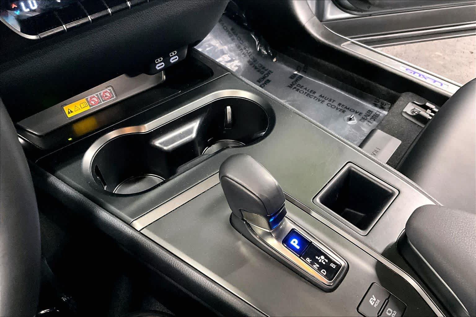 Used 2025 Lexus UX 300h FWD w/ Accessory Package (Z2) image 16
