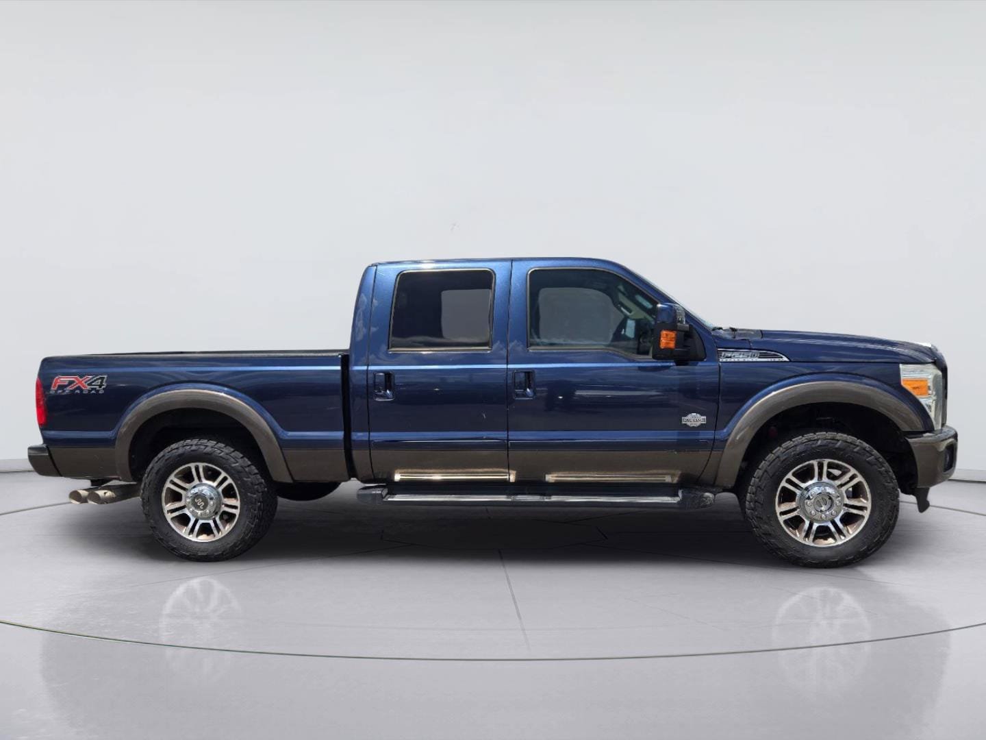 Used 2015 Ford F250 King Ranch w/ FX4 Off-Road Package AWD/4WD image 4