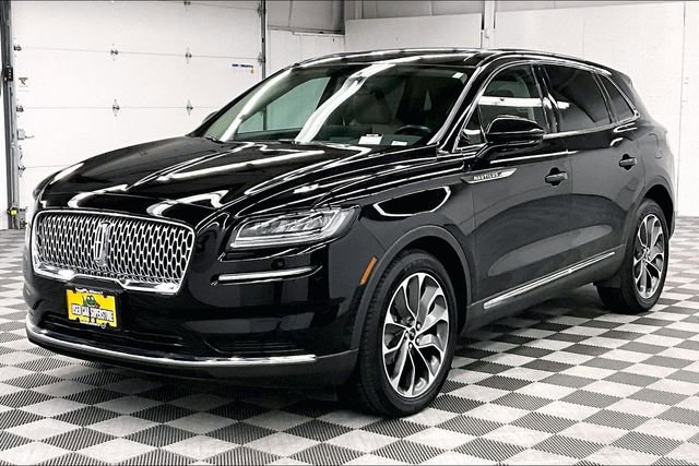 Used 2022 Lincoln Nautilus Reserve image 11