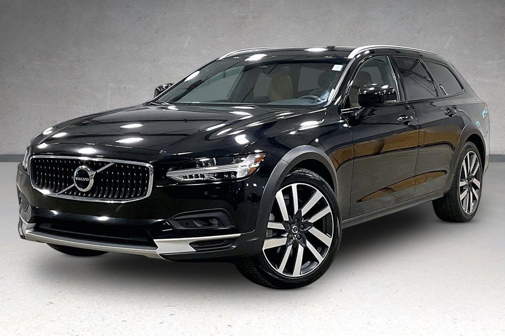 Certified 2023 Volvo V90 B6 Cross Country Ultimate w/ Climate Package
