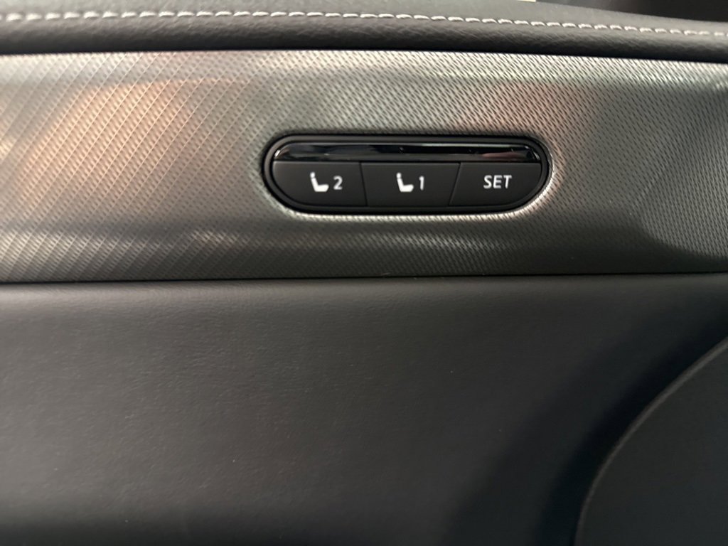 New 2026 INFINITI QX60 Luxe w/ Family Package image 16