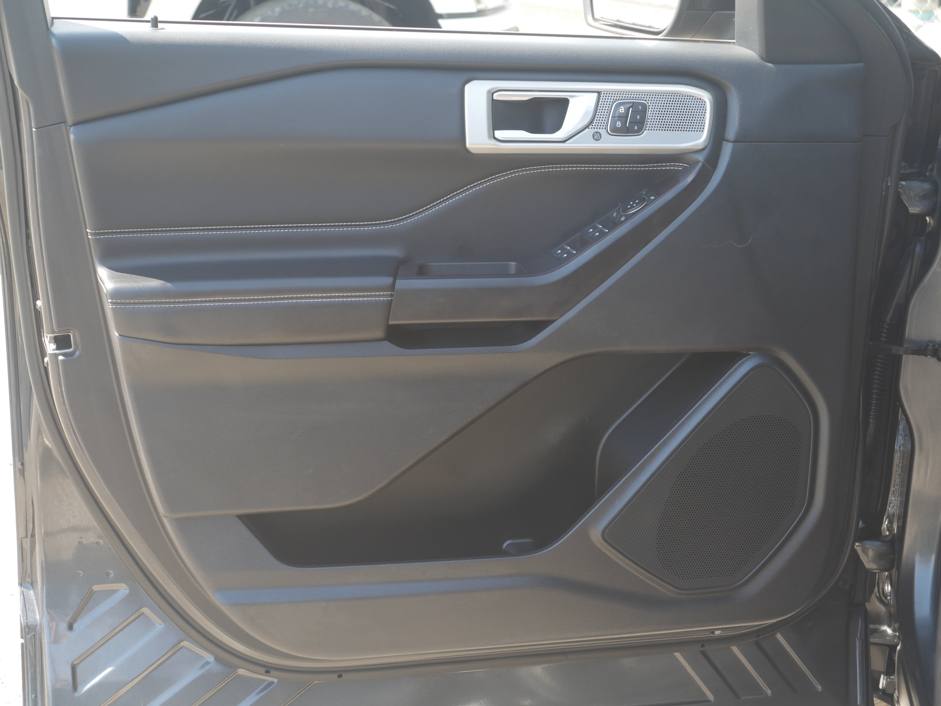 Certified 2020 Ford Explorer ST AWD/4WD image 38