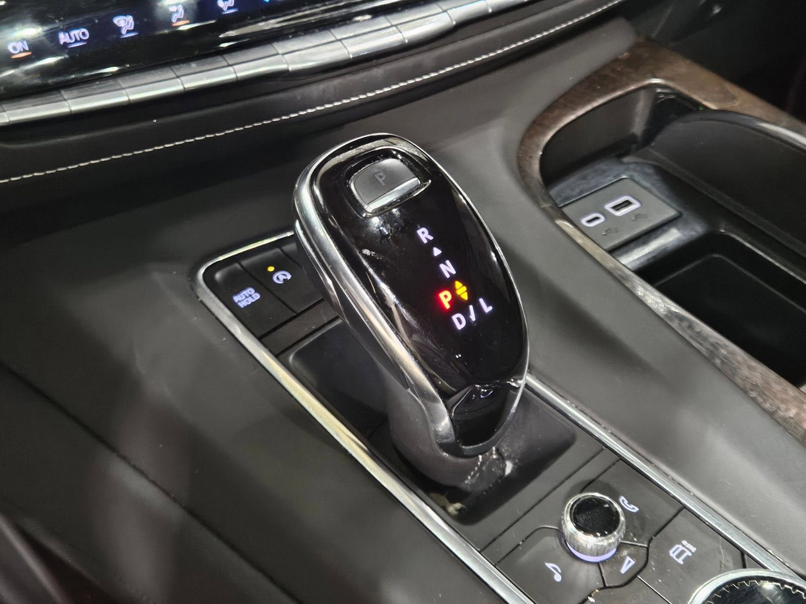 Used 2021 Cadillac Escalade Sport Platinum AWD/4WD image 21