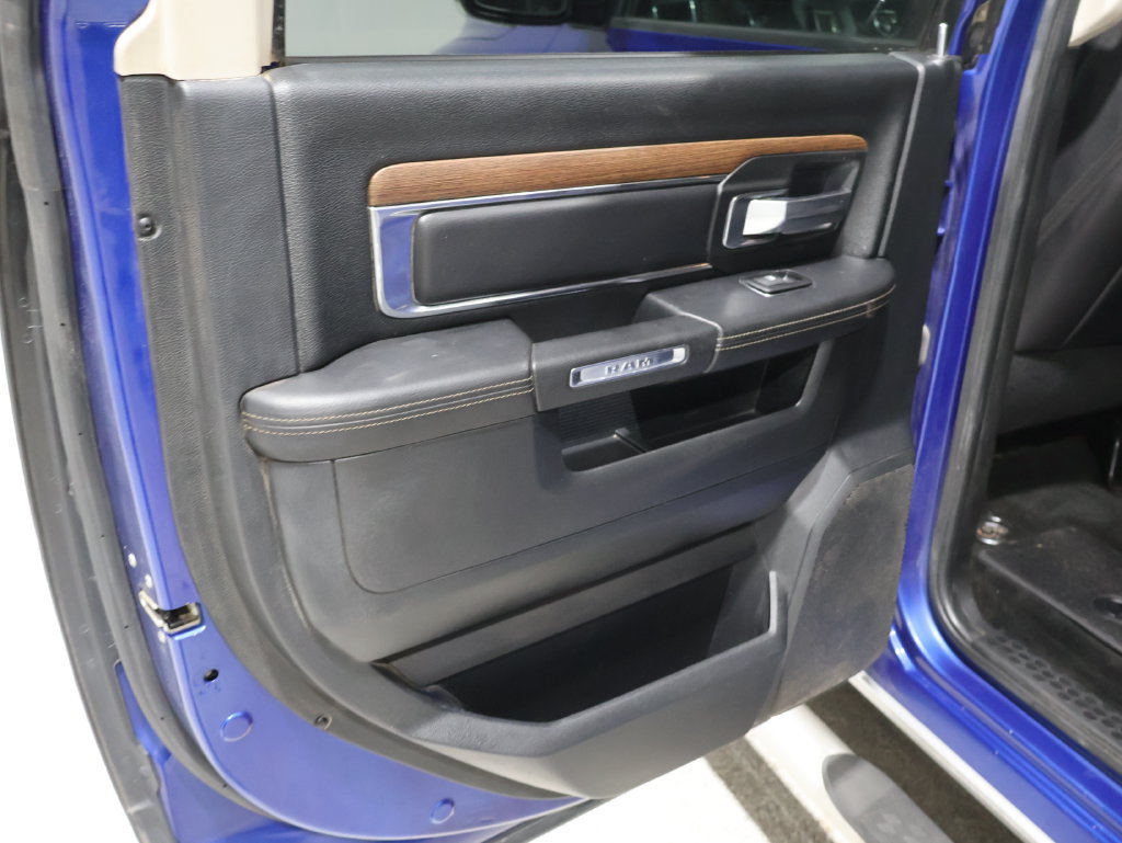Used 2015 RAM 1500 Laramie w/ Convenience Group AWD/4WD image 21